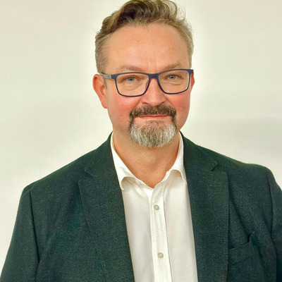 dr n. med. Arkadiusz Rutkowski, prof. WSEiT
